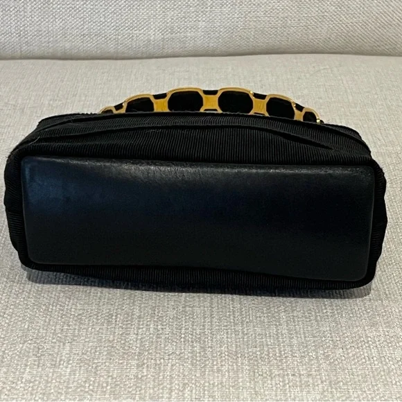 🎗️Salvatore Ferragamo🎗️Woman’s Black Tiered Grosgrain Ribbon Handbag🎗️
